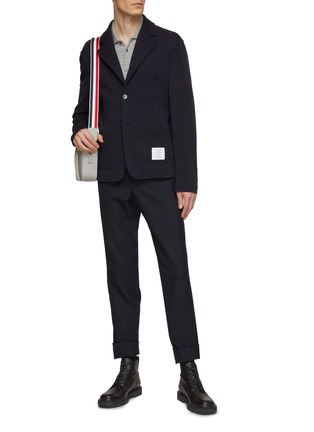模特儿示范图 - 点击放大 - THOM BROWNE - 单排扣西装外套